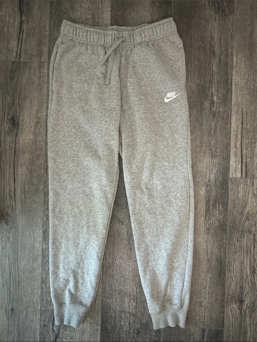 Nike Women’s Heather Grey Fleece Joggers Size Small